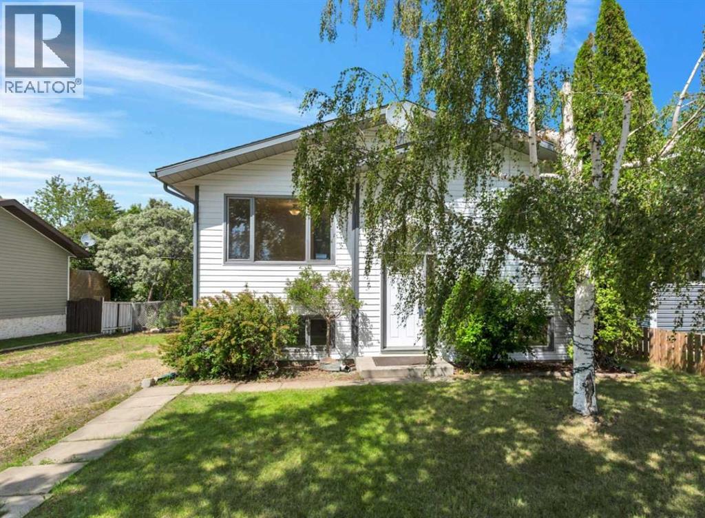 MLS® listing #30006526 for sale located at 4622 52 Avenue