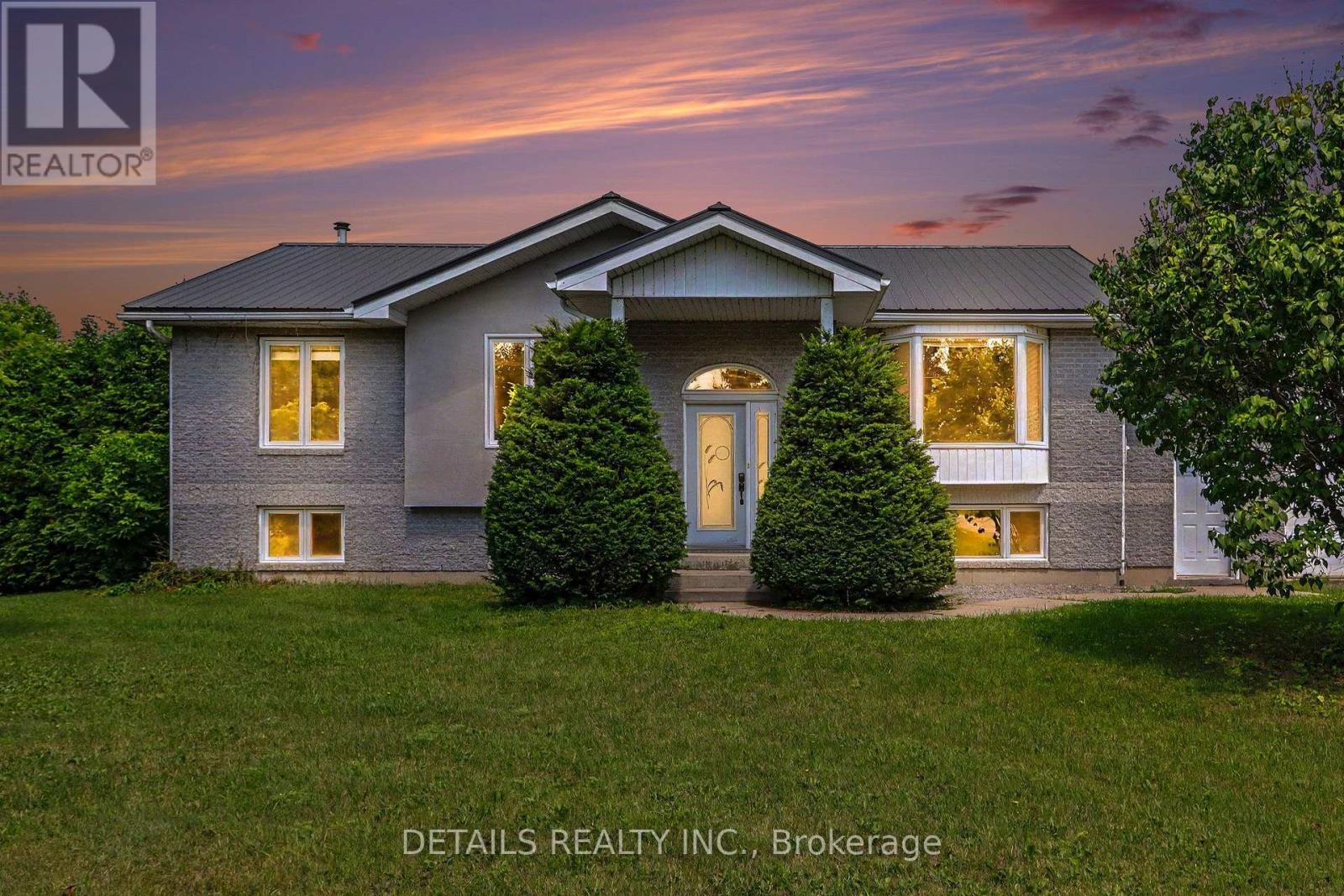 MLS® listing #30007106 for sale located at 559 MAIN STREET