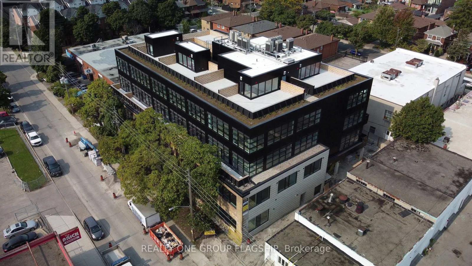 MLS® listing #30007835 for sale located at 404 - 300 GEARY AVENUE