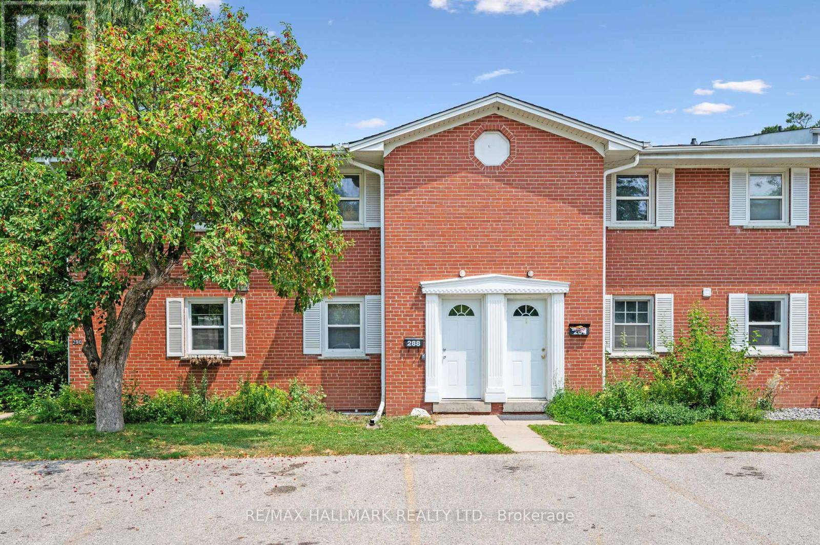 MLS® listing #30007855 for sale located at 25 - 288 WESTCOURT PLACE