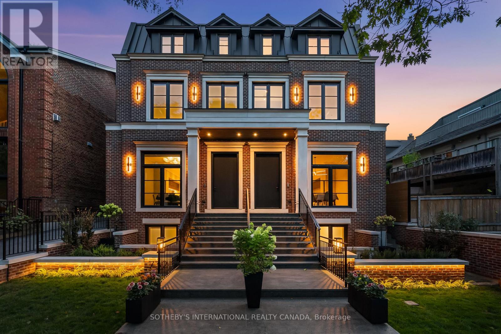 MLS® listing #30008379 for sale located at 734 AVENUE ROAD