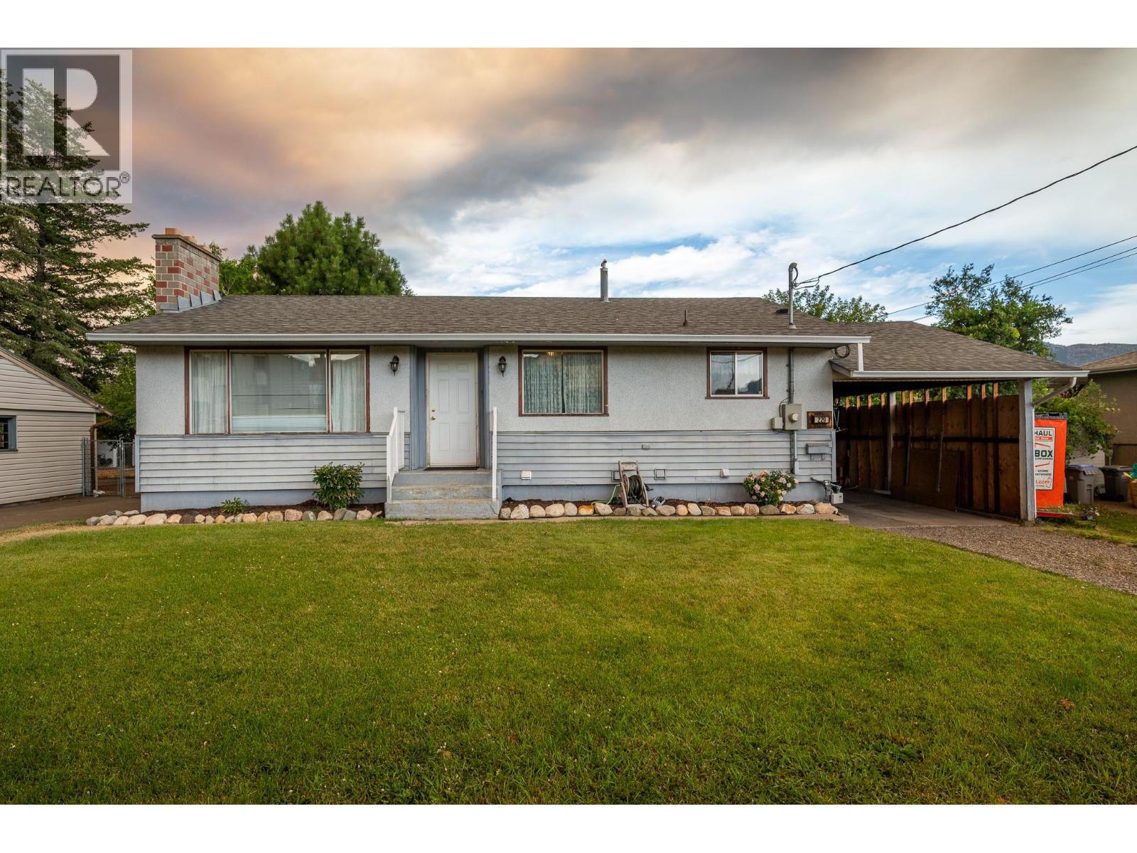 MLS® listing #30008749 for sale located at 229 Nelson Avenue