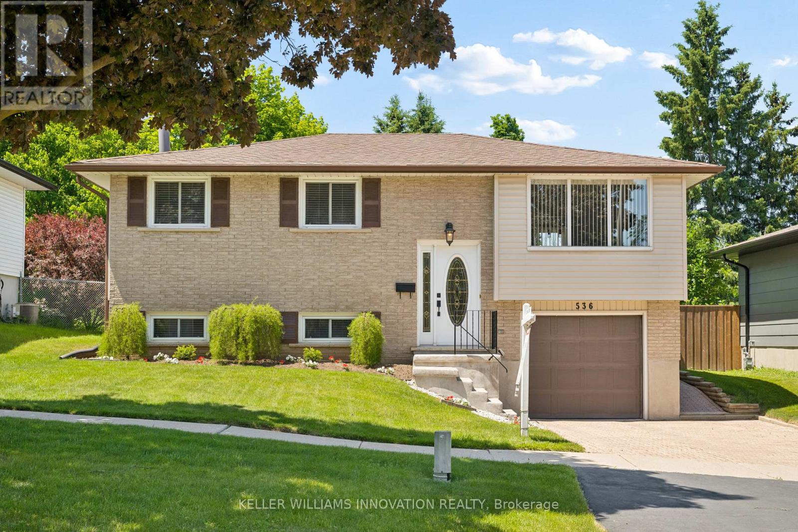 MLS® listing #30010834 for sale located at 536 PIONEER DRIVE
