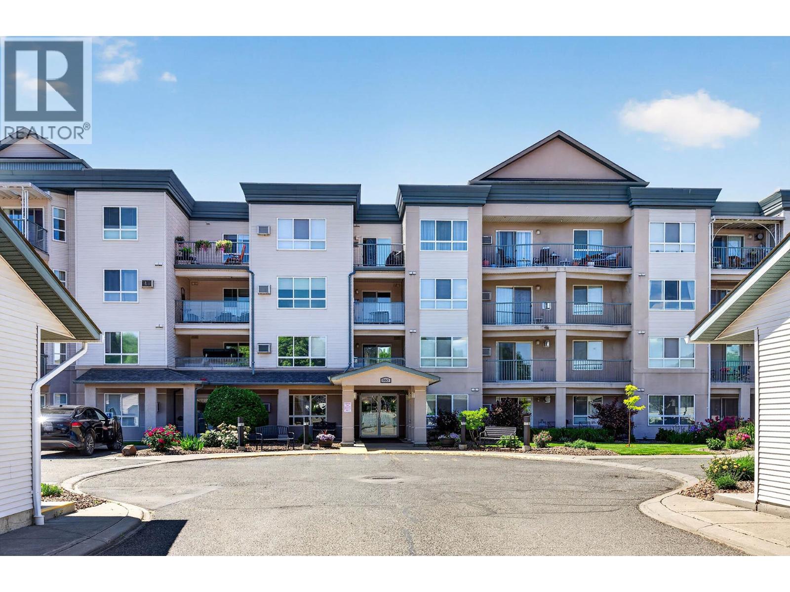 MLS® listing #30015020 for sale located at 860 Nicolani Drive Unit# 212
