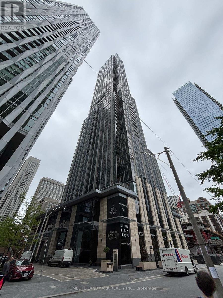 MLS® listing #30015644 for sale located at 5006 - 11 YORKVILLE AVENUE