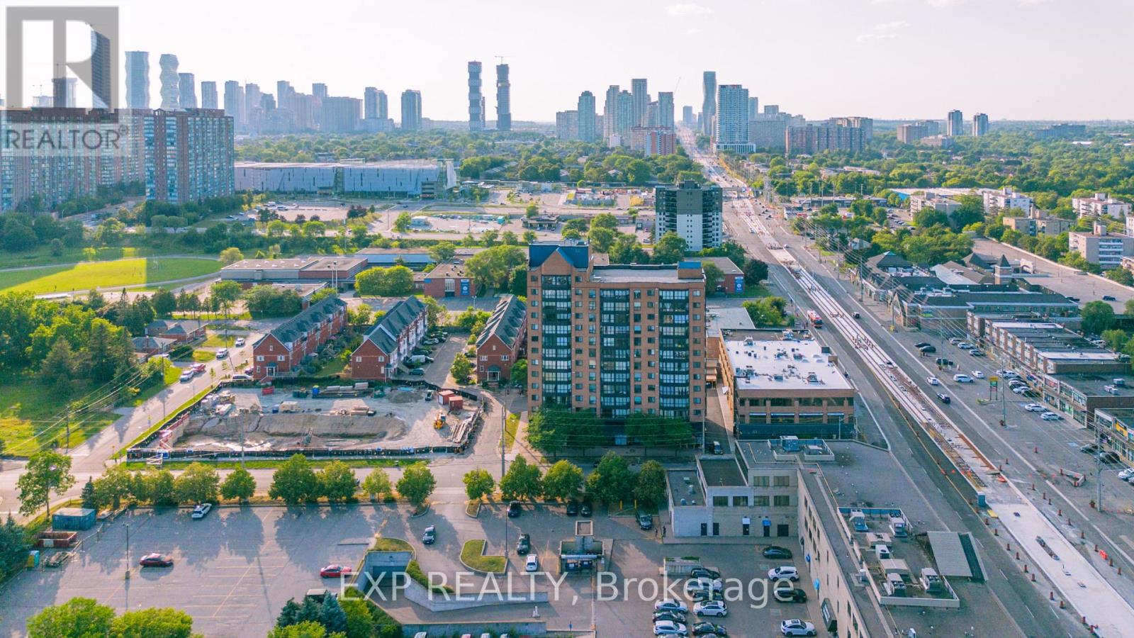 MLS® listing #30015673 for sale located at 202 - 25 AGNES STREET