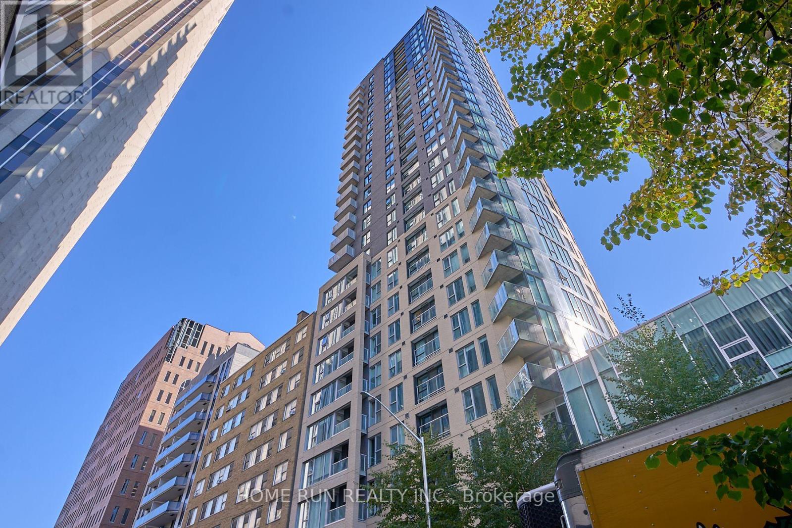 MLS® listing #30015685 for sale located at 2703 - 40 NEPEAN STREET