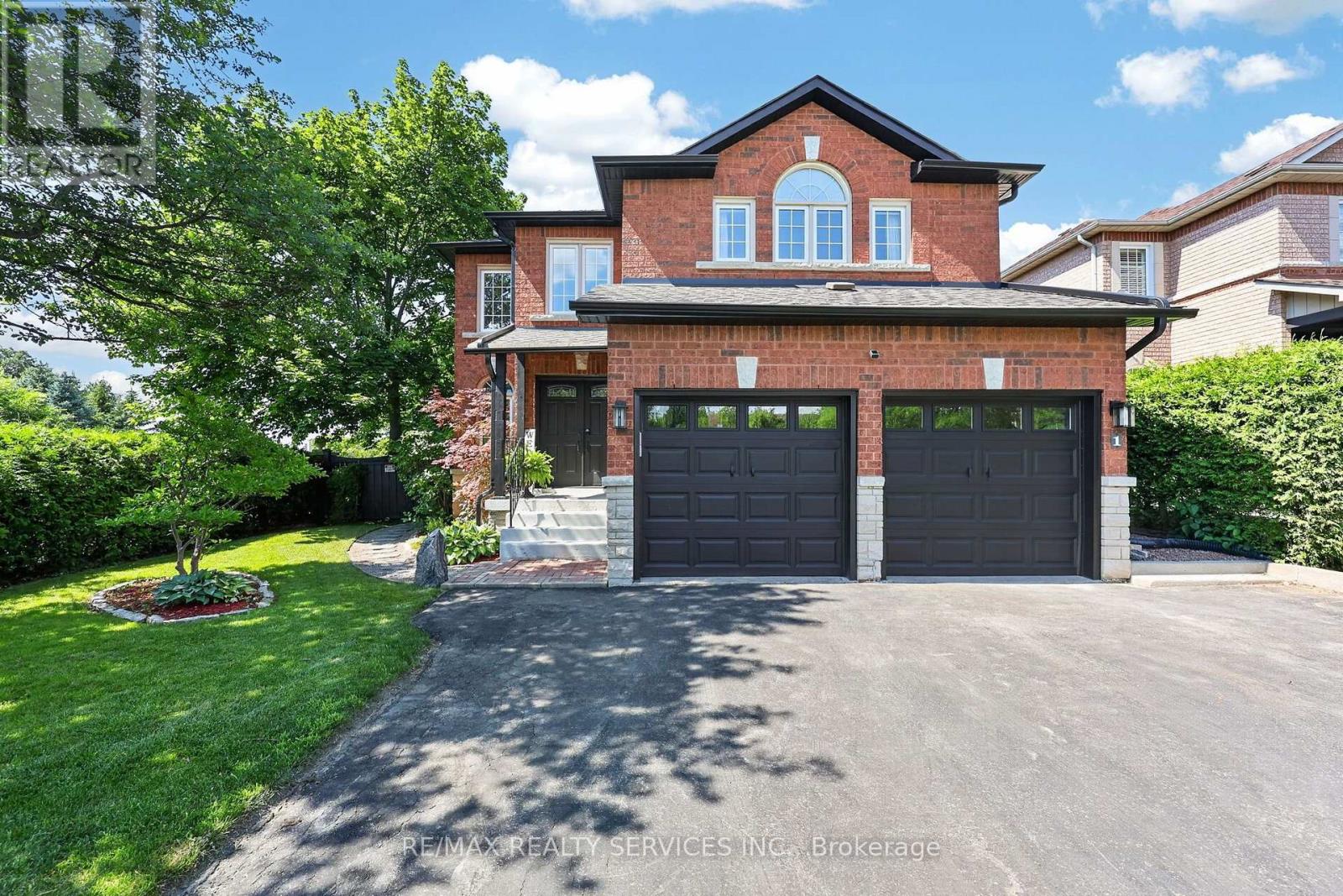 MLS® listing #30015708 for sale located at 1 PLUMMER ROAD