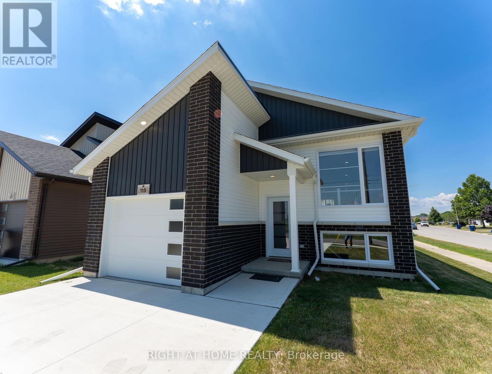 MLS® listing #30015718 for sale located at 115 HOWARD ROAD