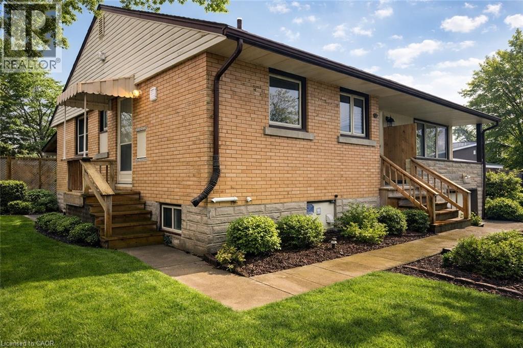 MLS® listing #30015761 for sale located at 148 SIEBERT Avenue Unit# Lower