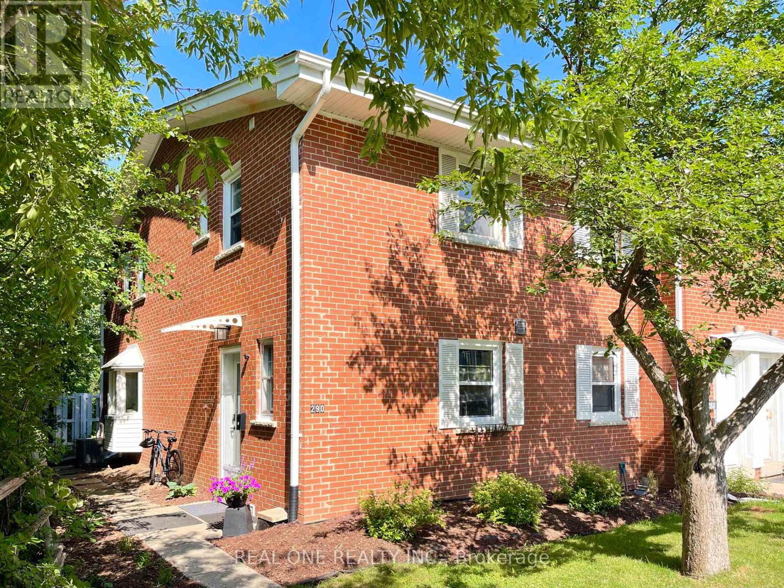 MLS® listing #30015860 for sale located at 290 WESTCOURT PLACE