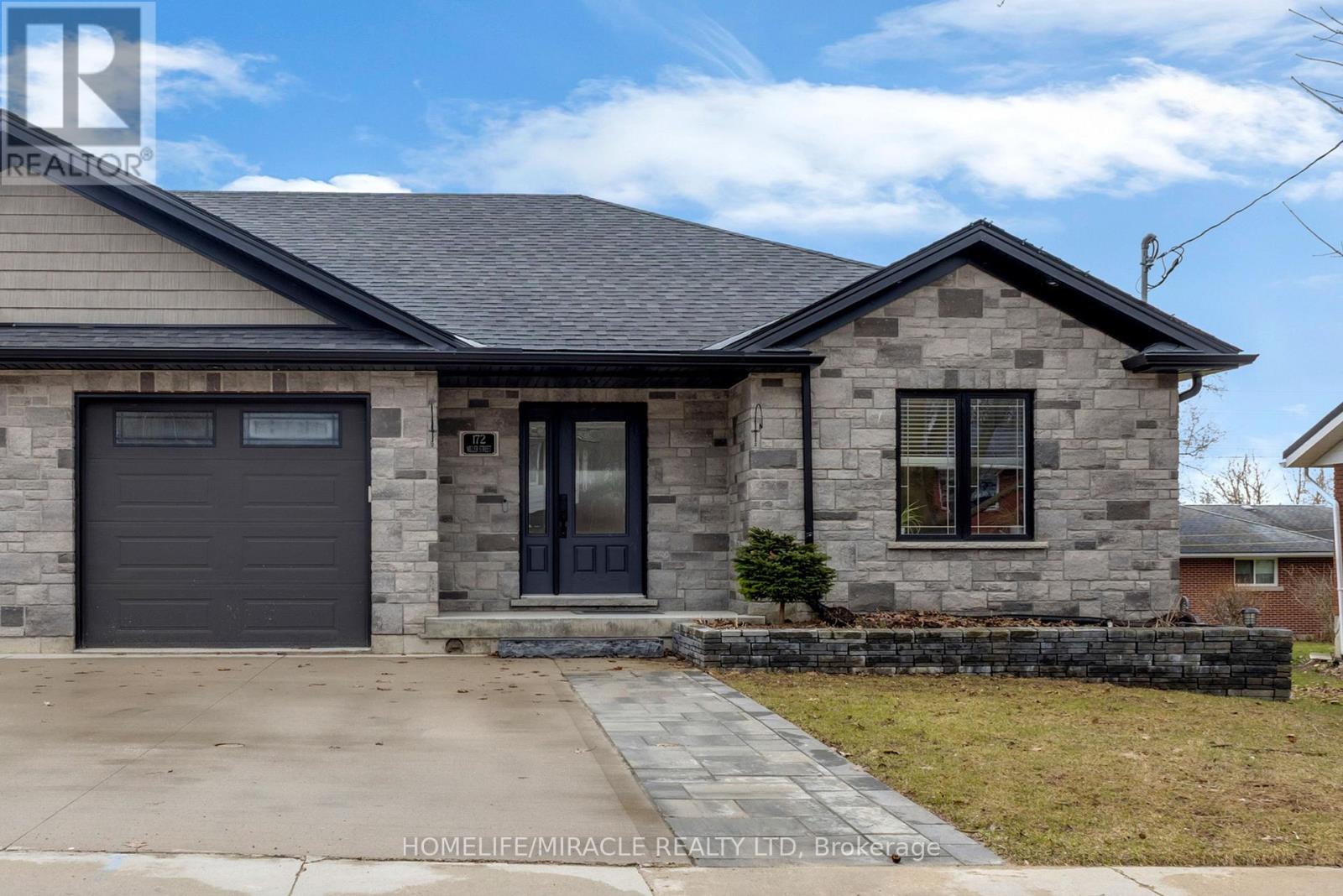 MLS® listing #30016708 for sale located at 172 MILLER STREET