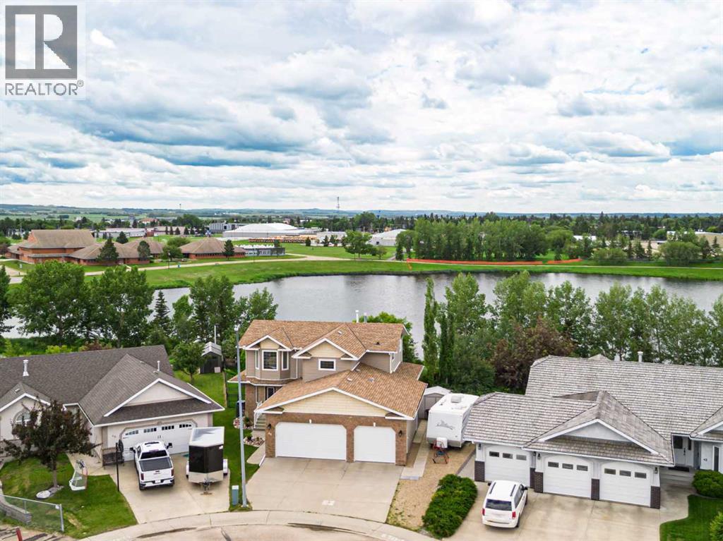 MLS® listing #30016870 for sale located at 44 Lakes Close
