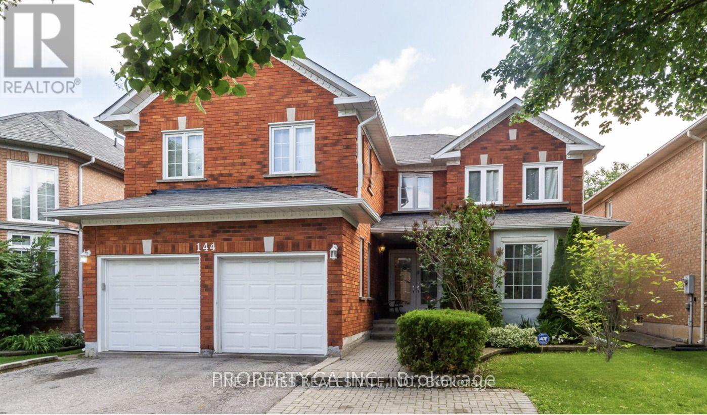 MLS® listing #30017701 for sale located at LOWER - 144 ROCKWOOD CRESCENT