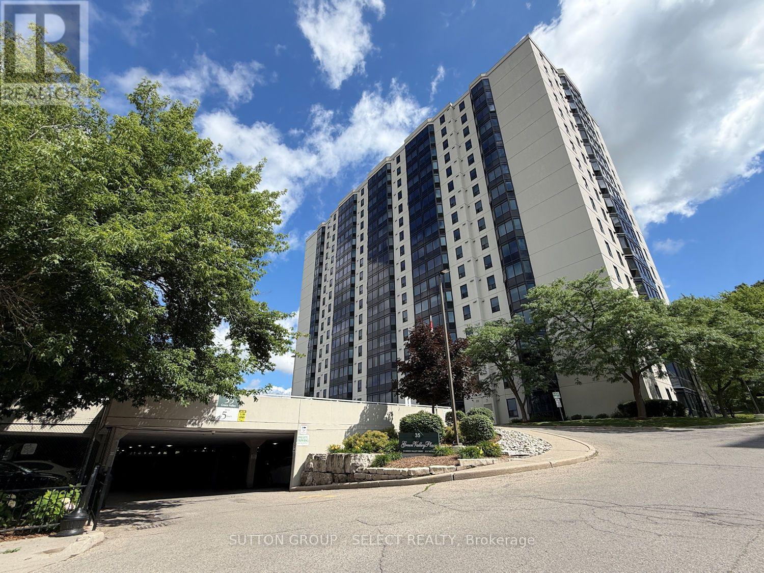 MLS® listing #30019114 for sale located at 609 - 35 GREEN VALLEY DRIVE