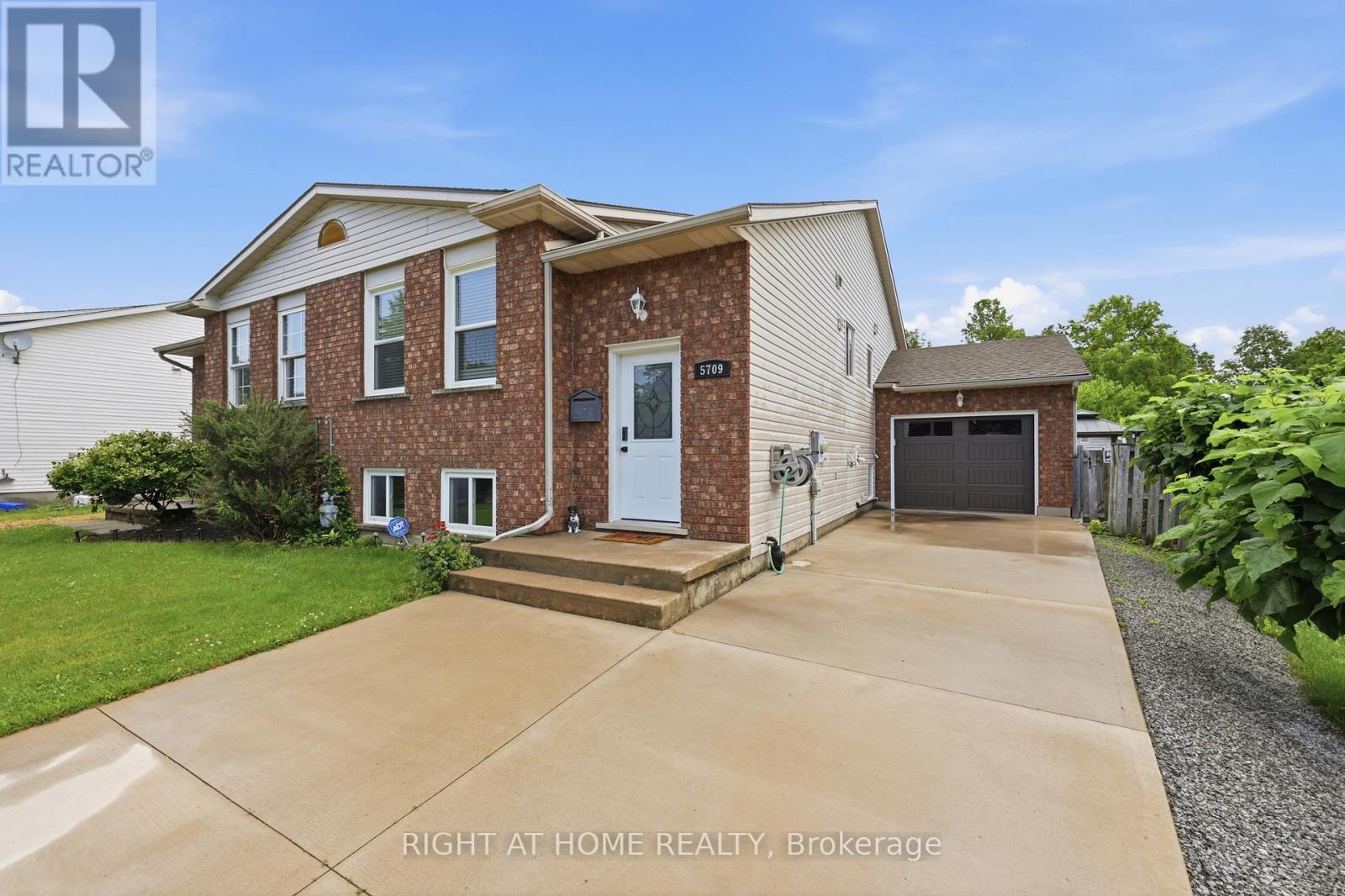 MLS® listing #30020728 for sale located at 5709 DEERBROOK STREET