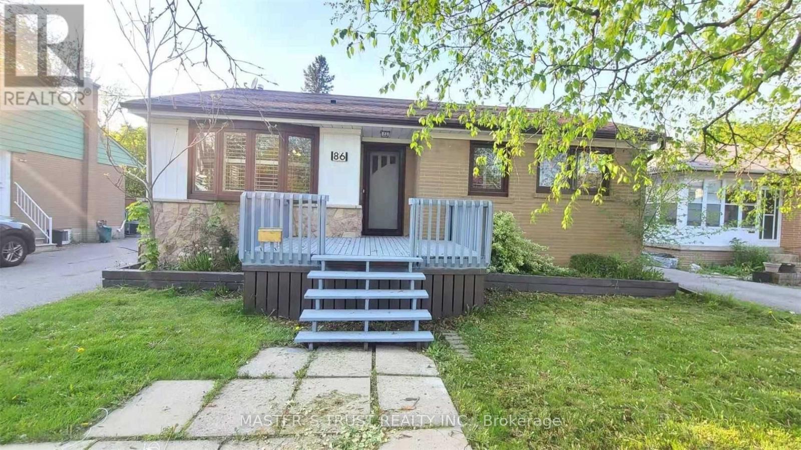 MLS® listing #30021310 for sale located at MAIN FL - 86 ROCKPORT CRESCENT