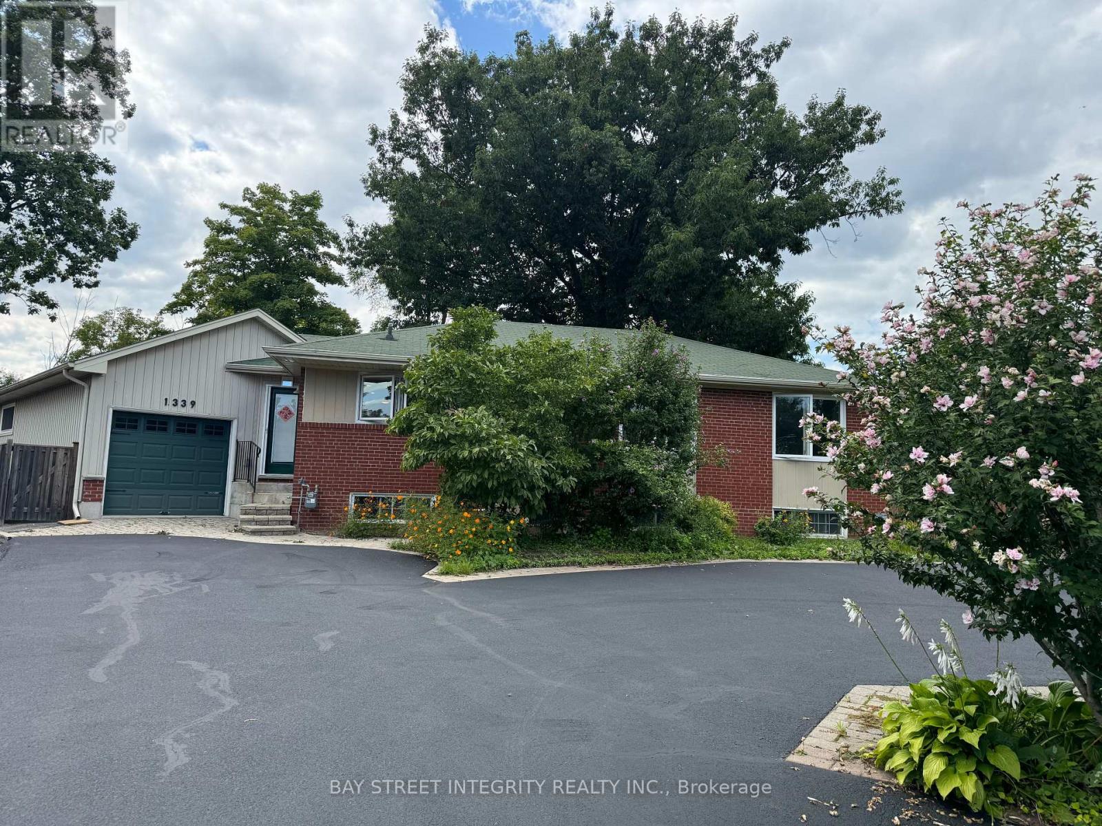 MLS® listing #30021368 for sale located at 1339 PINEGROVE ROAD