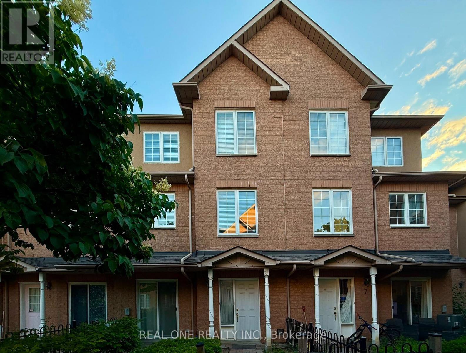 MLS® listing #30021384 for sale located at 6 - 12 ST MORITZ WAY