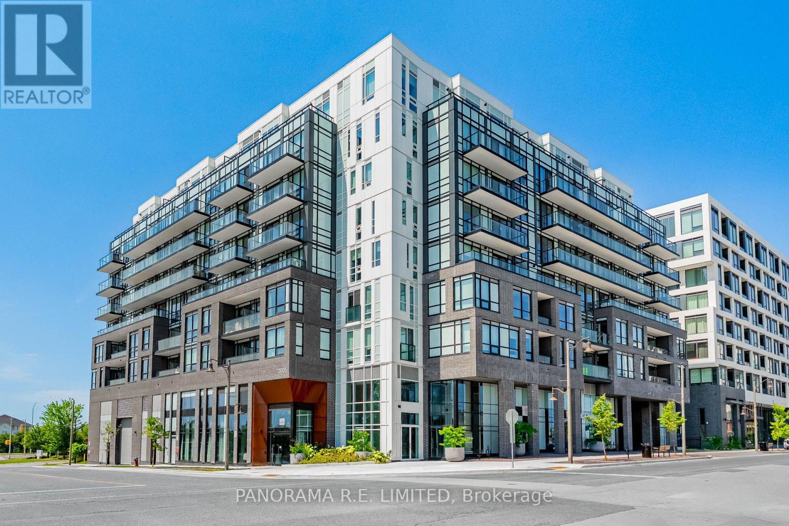 MLS® listing #30021574 for sale located at 507 - 3005 PINE GLEN ROAD