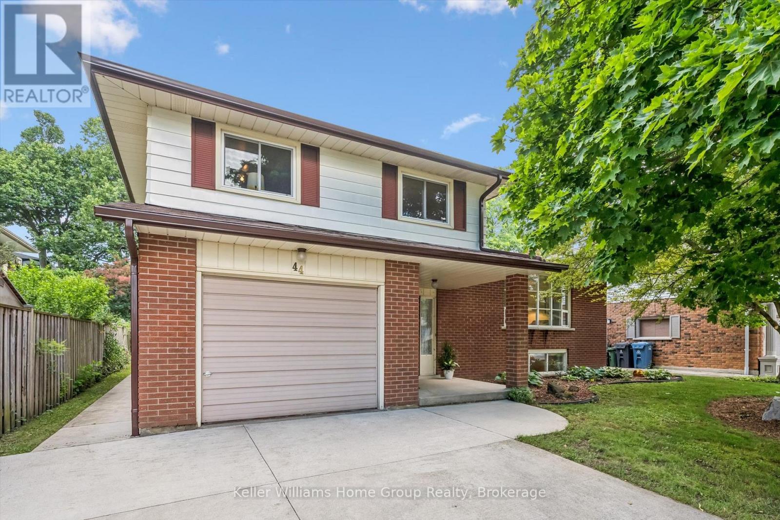 MLS® listing #30021757 for sale located at 44 SHERWOOD DRIVE