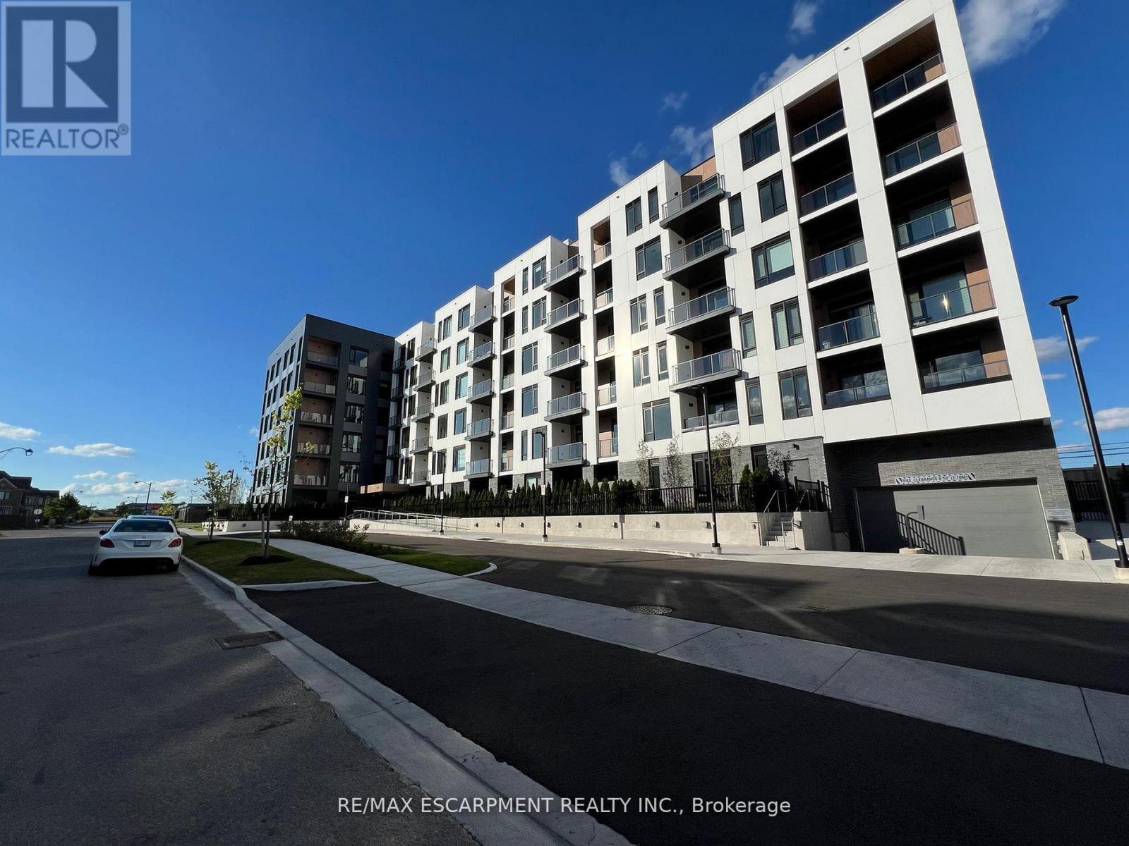 MLS® listing #30023131 for sale located at 410 - 1440 CLARRIAGE COURT