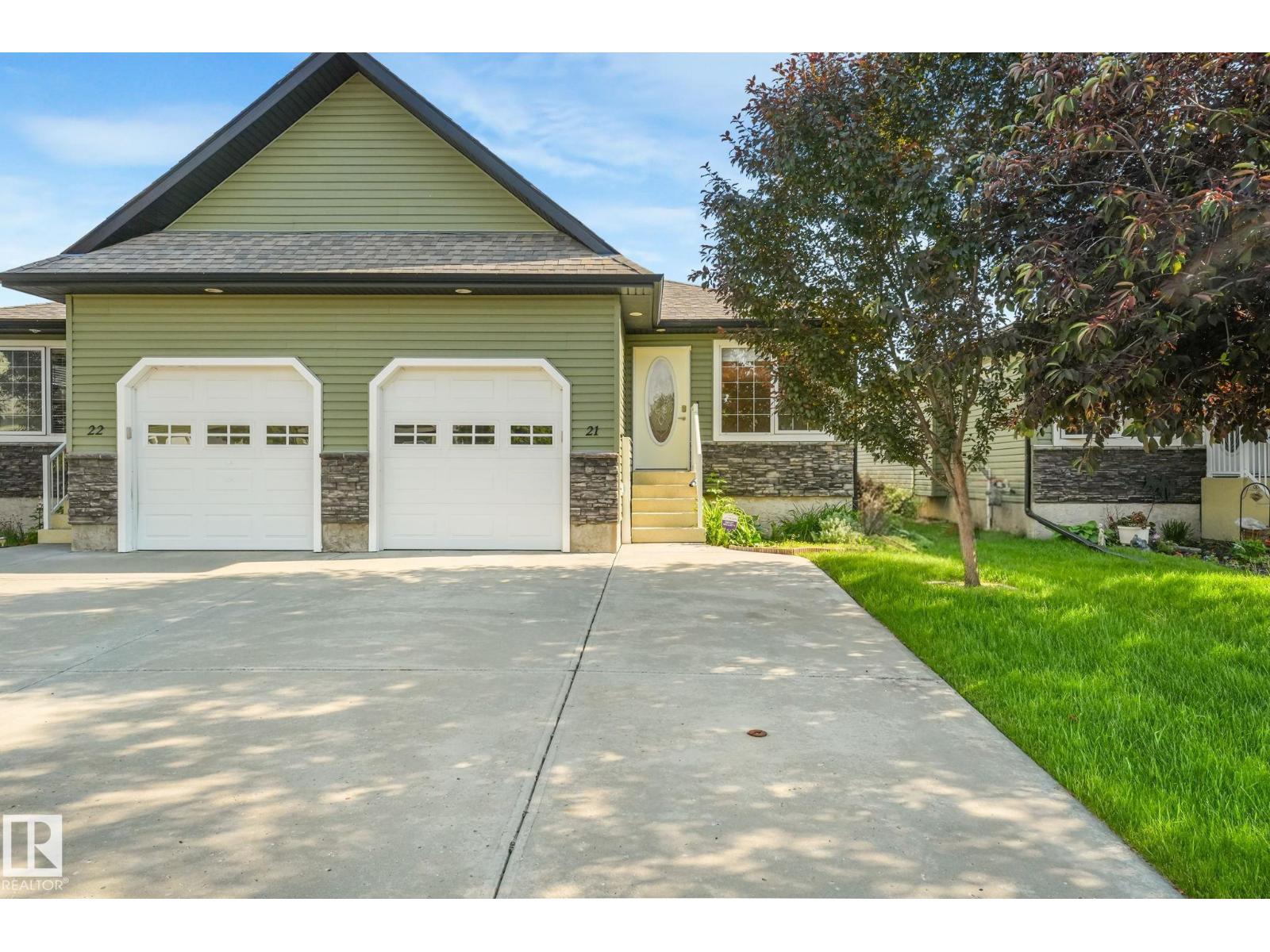 MLS® listing #30023139 for sale located at 21 WILLOW WOOD CO
