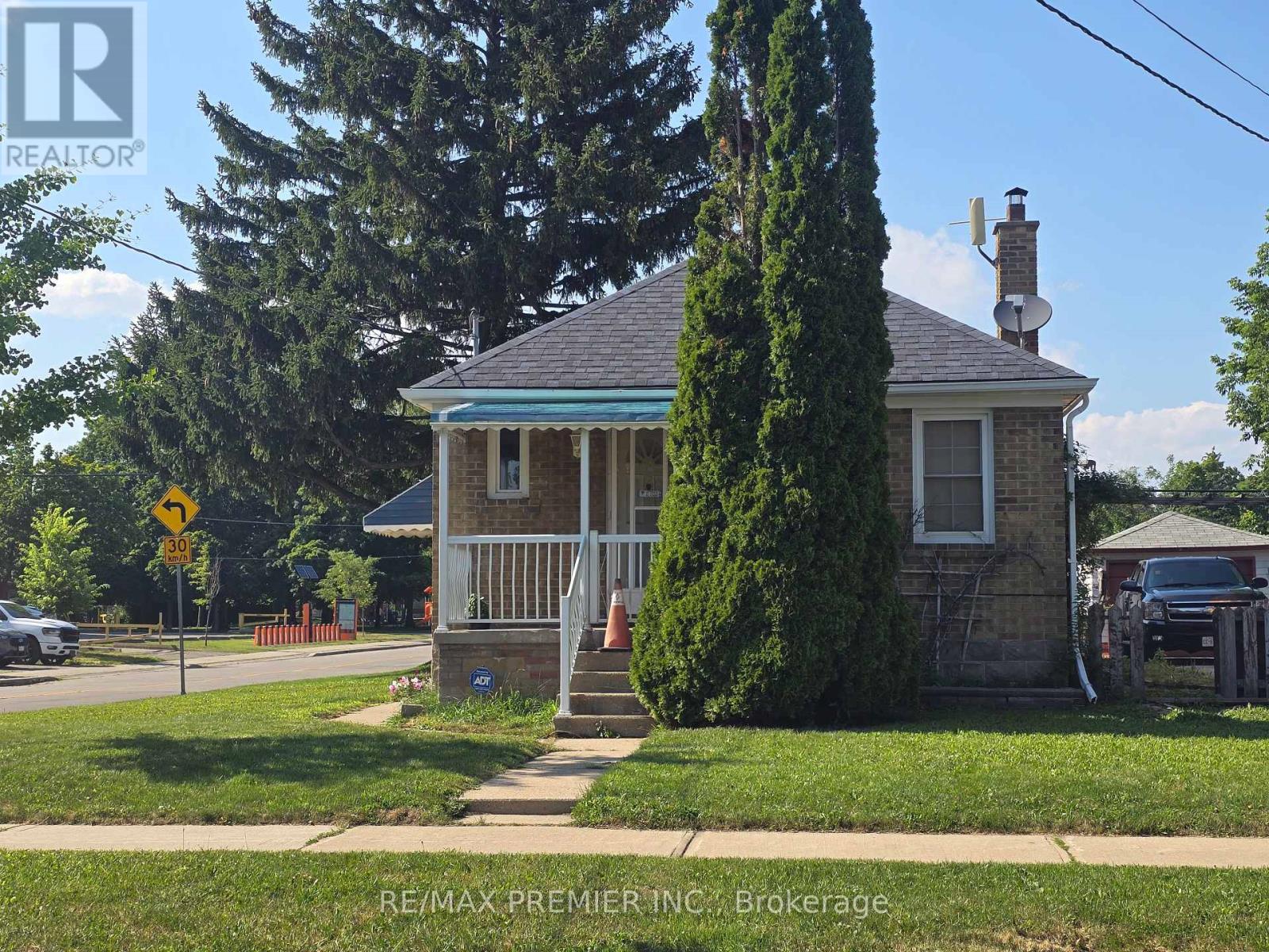 MLS® listing #30023201 for sale located at 468 GLEN PARK AVENUE