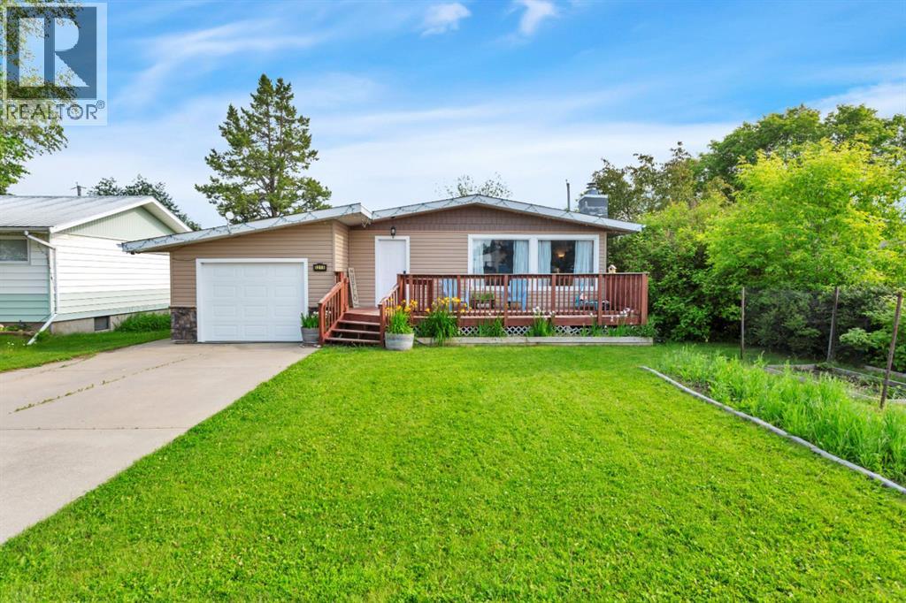 MLS® listing #30023231 for sale located at 5215 52 Avenue