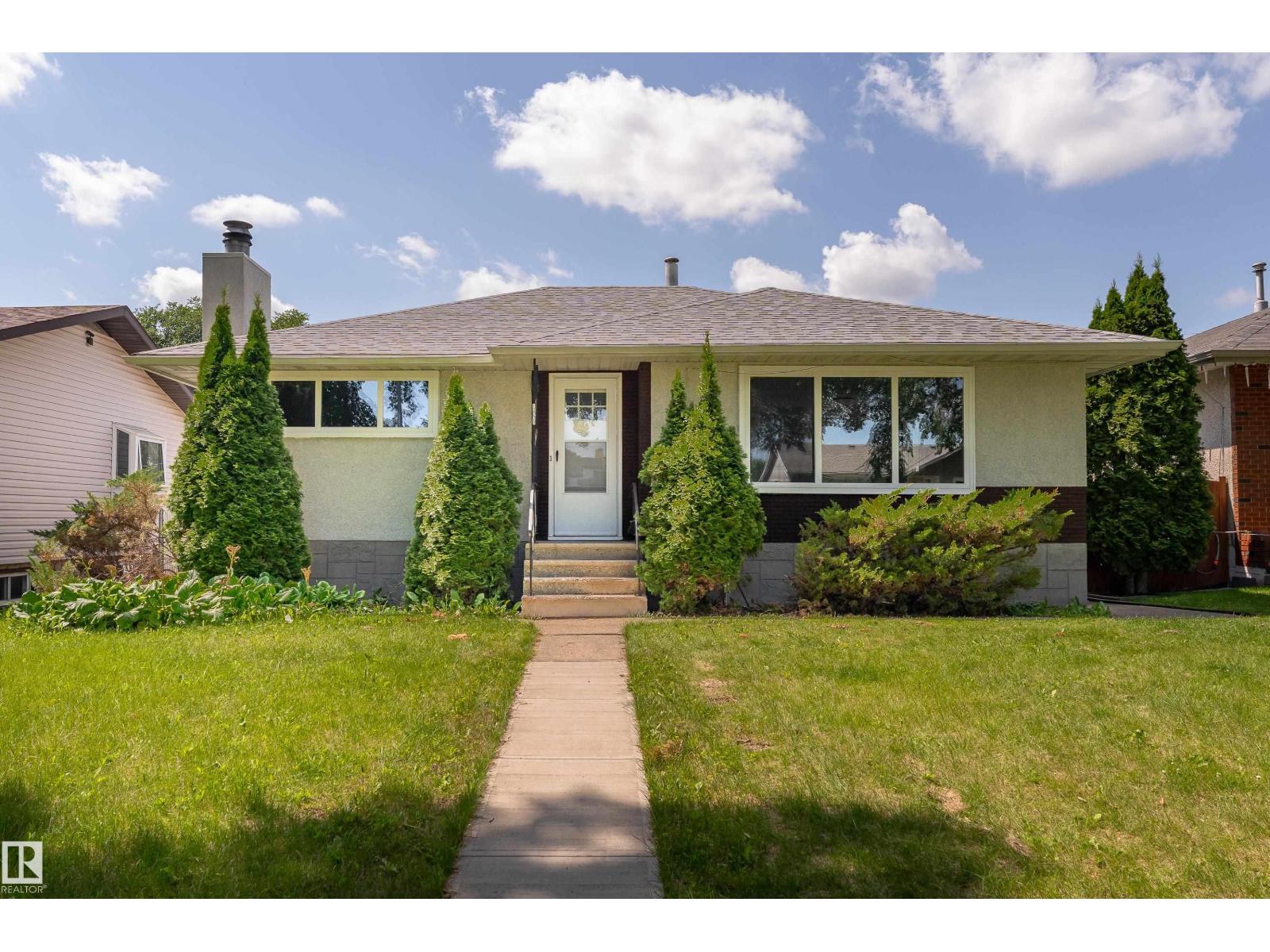 MLS® listing #30023564 for sale located at 12224 55 ST NW