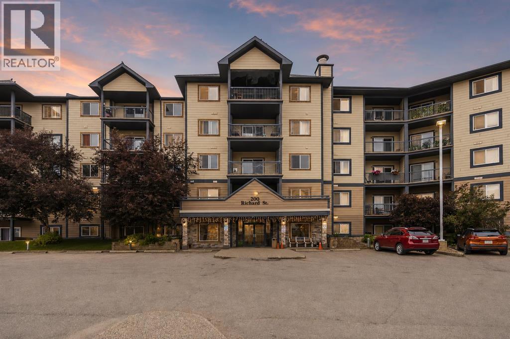 MLS® listing #30023602 for sale located at 225, 200 Richard Street