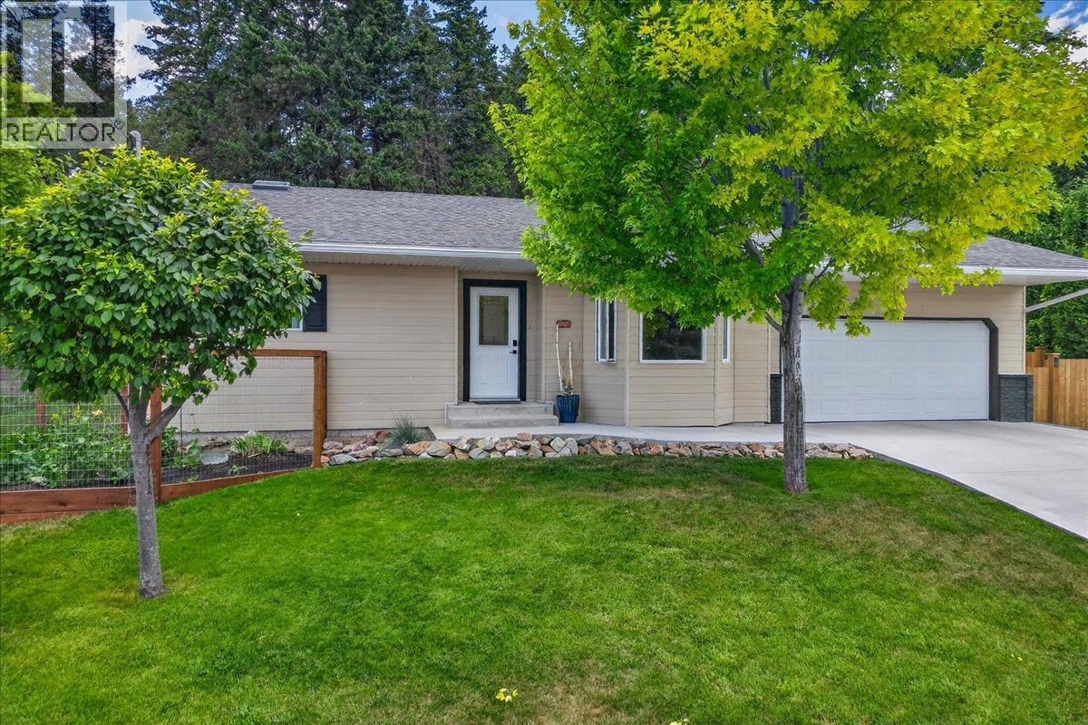 MLS® listing #30023671 for sale located at 1810 15TH Avenue