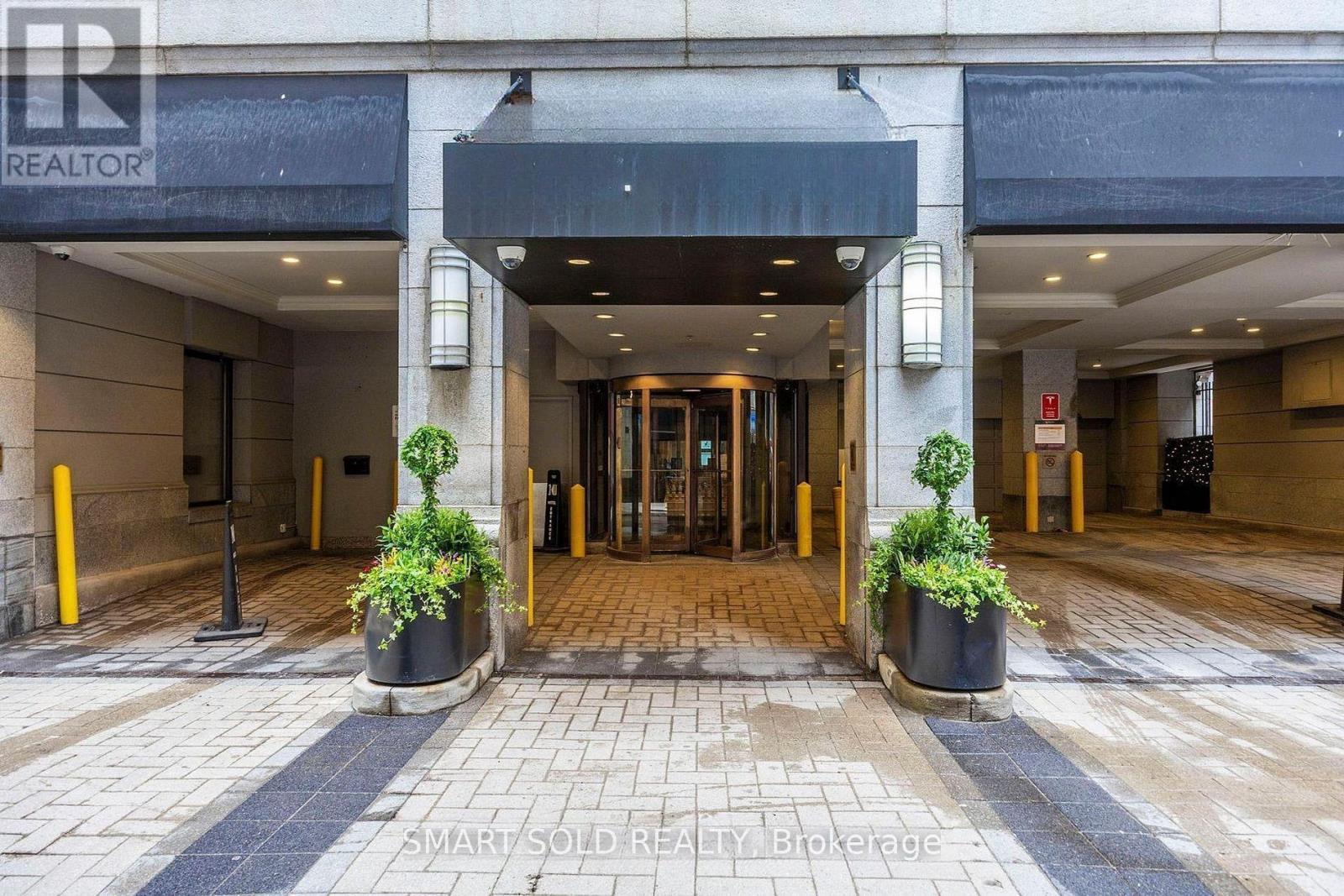 MLS® listing #30023863 for sale located at 2311 - 1 KING STREET W