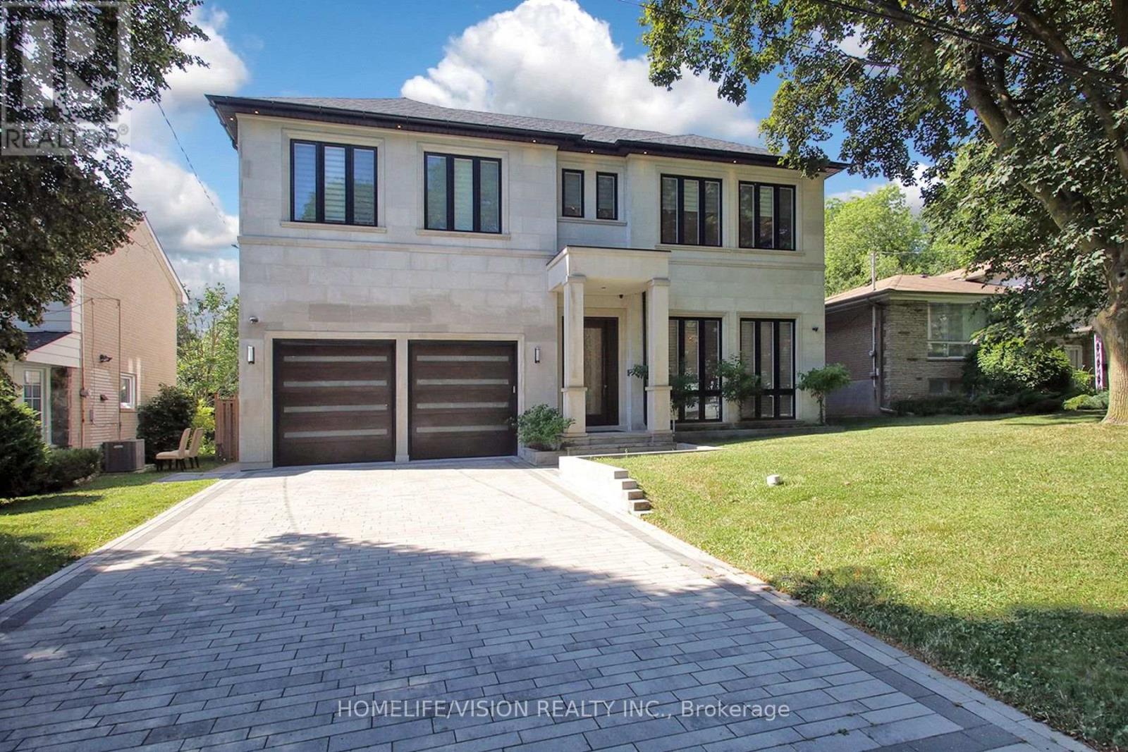 MLS® listing #30023906 for sale located at 35 LONGWOOD DRIVE SW