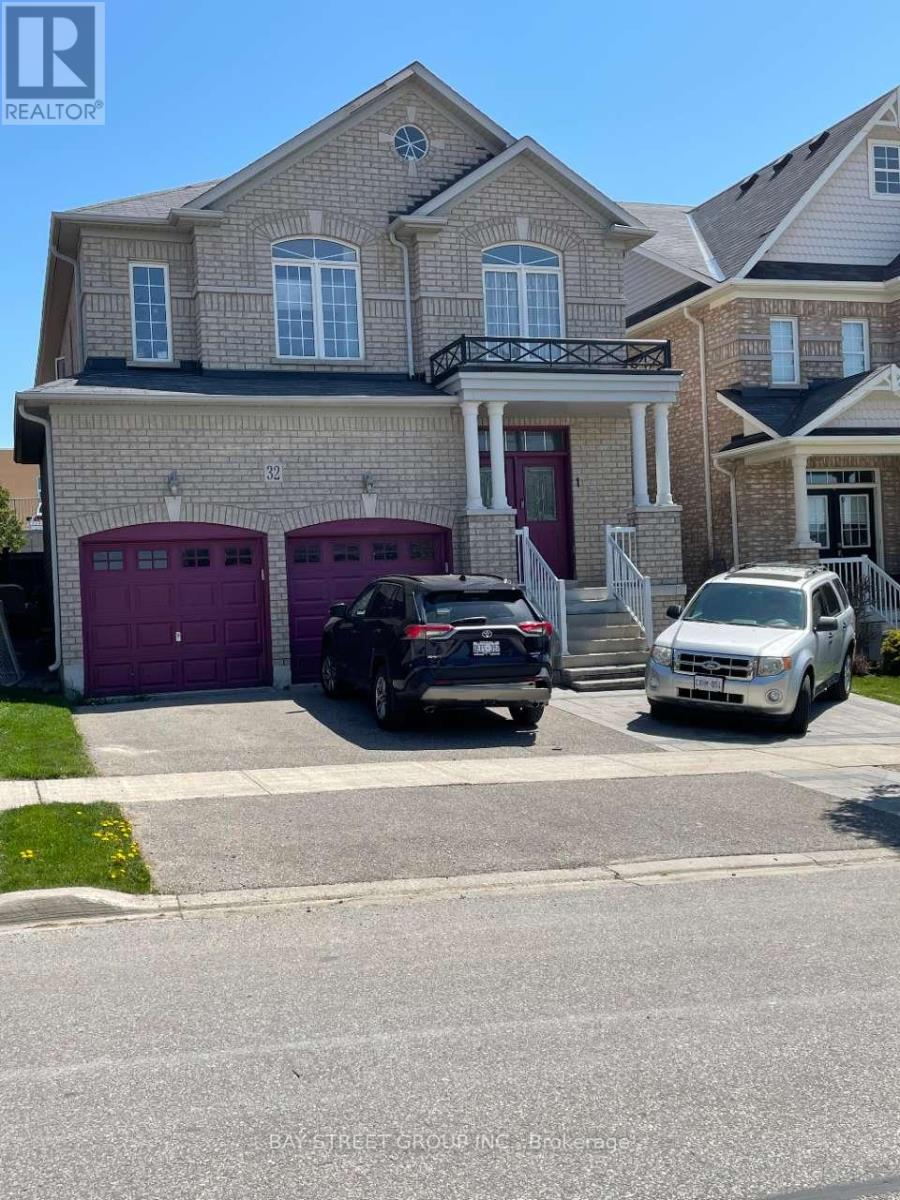 MLS® listing #30023910 for sale located at 32 HEREFORDSHIRE CRESCENT