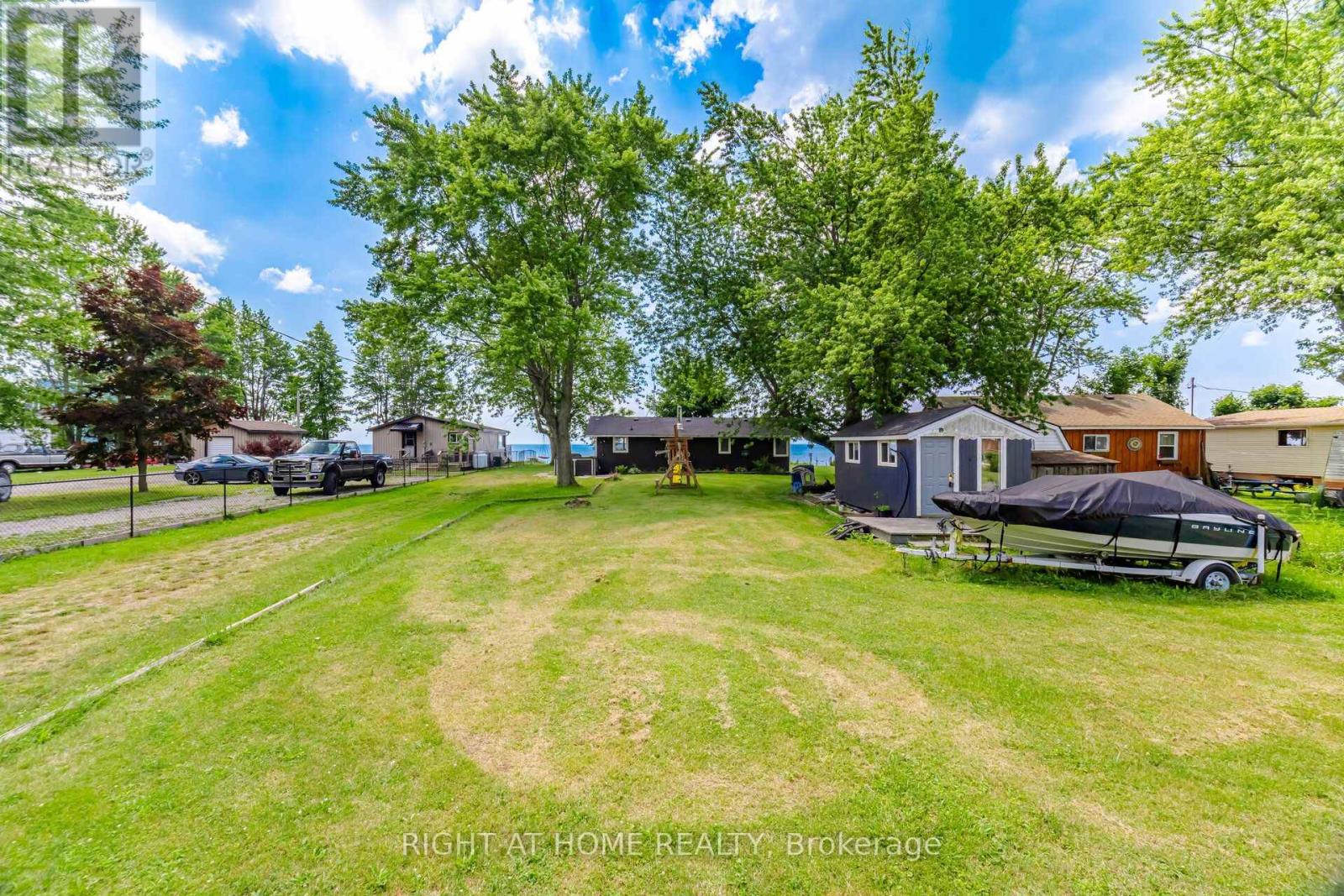 MLS® listing #30024030 for sale located at 33 DERNER LINE