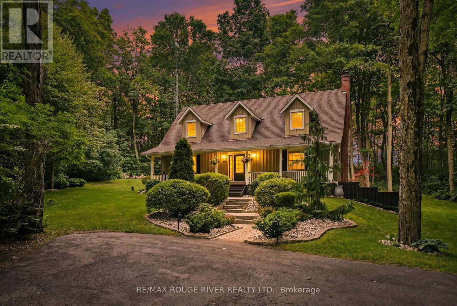 MLS® listing #30024117 for sale located at 2774 LES DAVEY ROAD