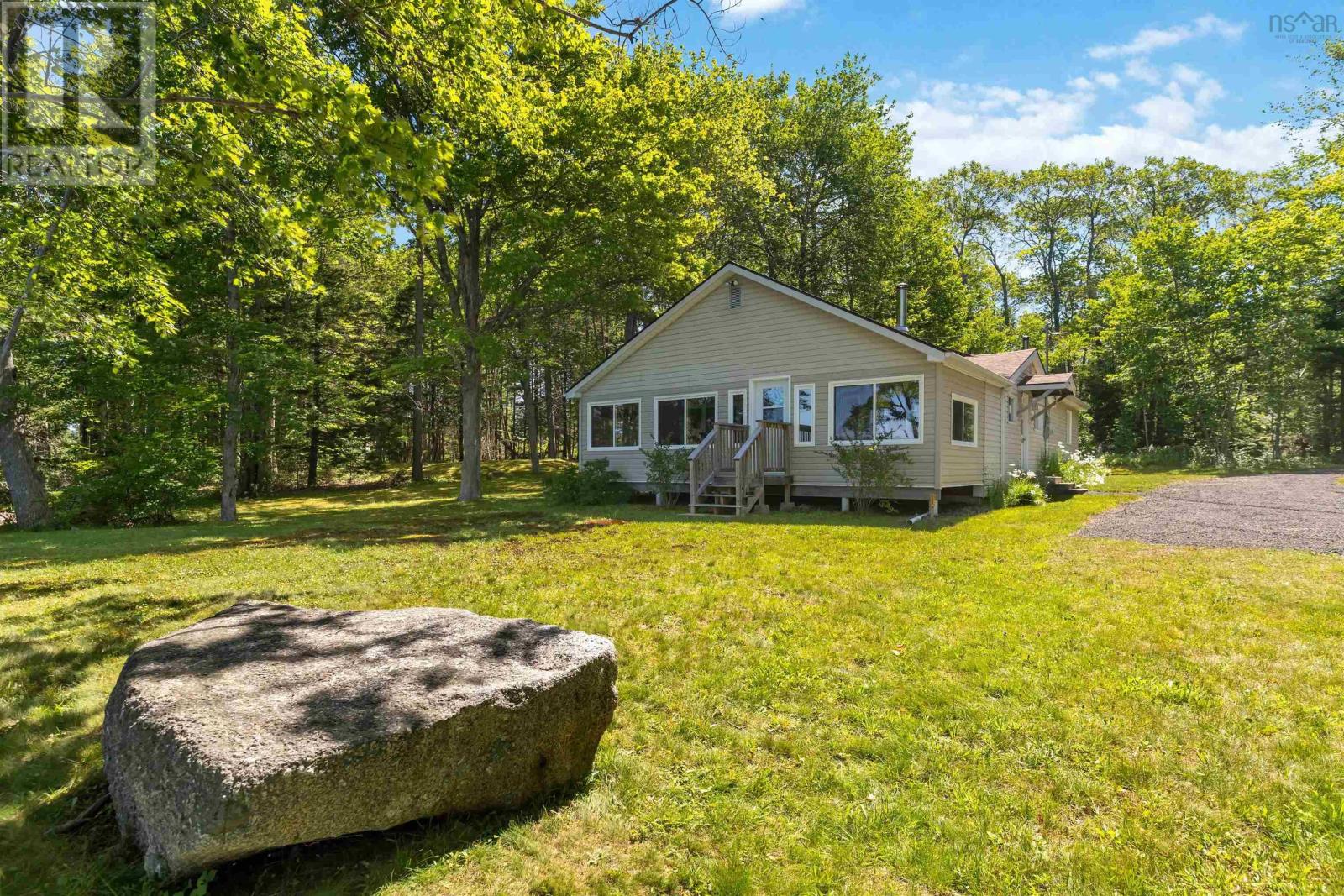 MLS® listing #30024213 for sale located at 3021 Sissiboo Road