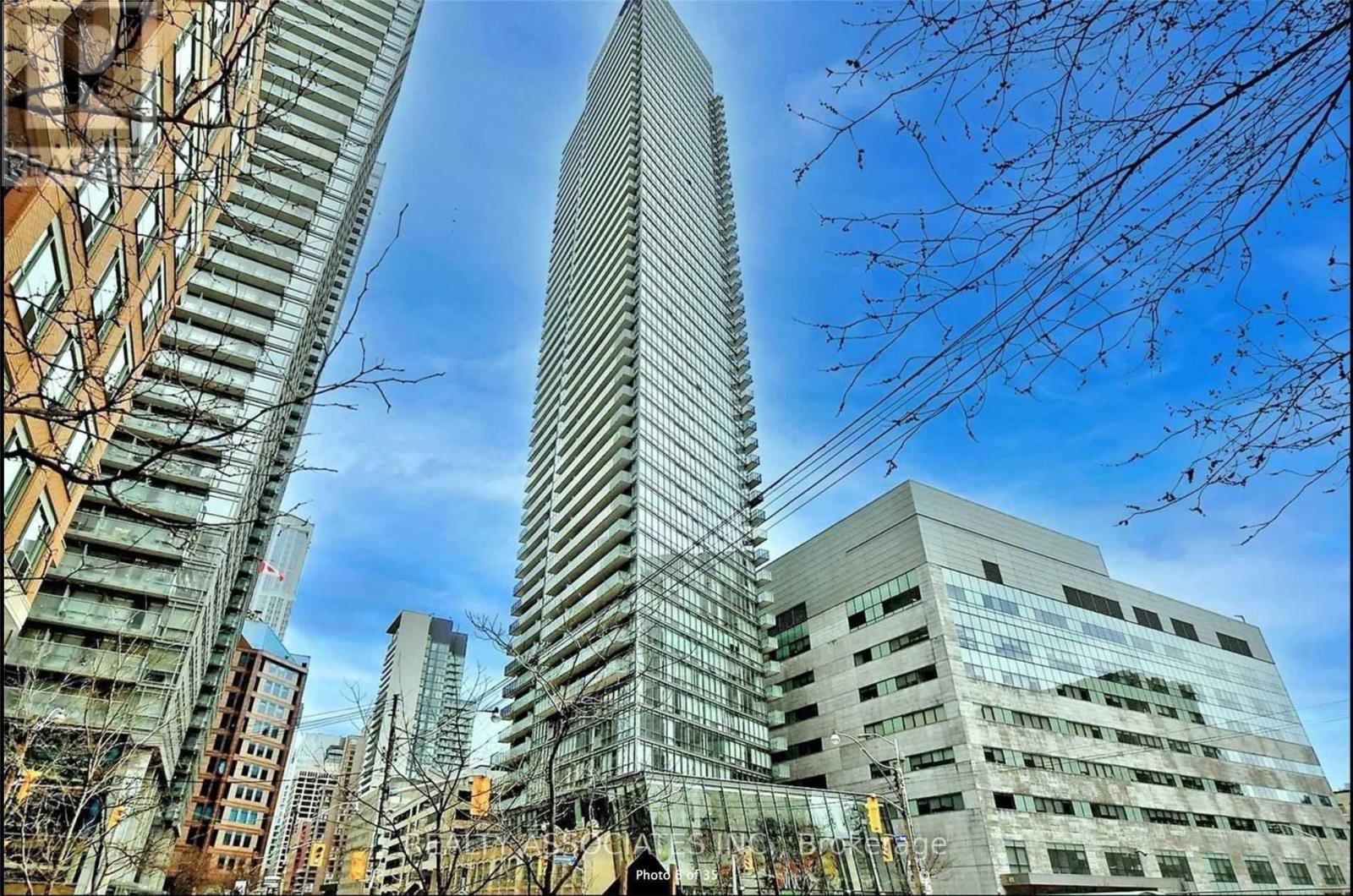 MLS® listing #30024251 for sale located at 1309 - 832 BAY STREET