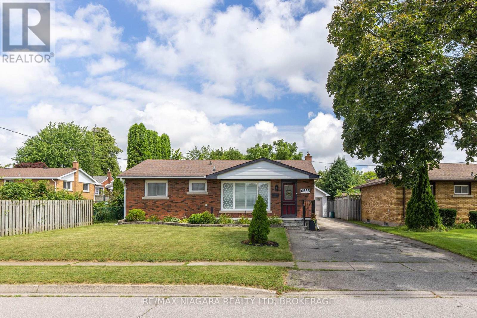 MLS® listing #30024519 for sale located at 6555 DOREEN DRIVE