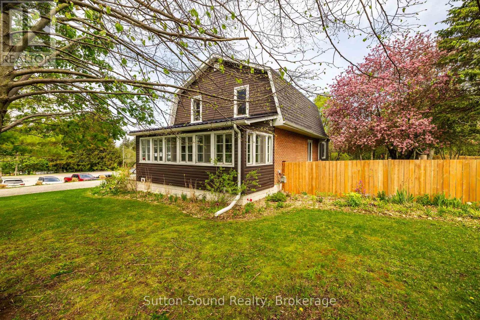 MLS® listing #30024592 for sale located at 740 6TH STREET E
