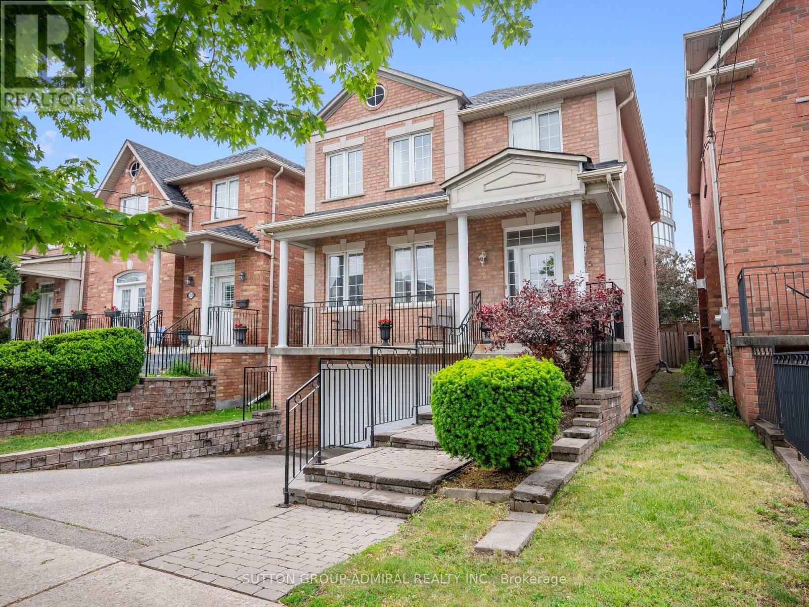 MLS® listing #30024622 for sale located at 255 COCKSFIELD AVENUE