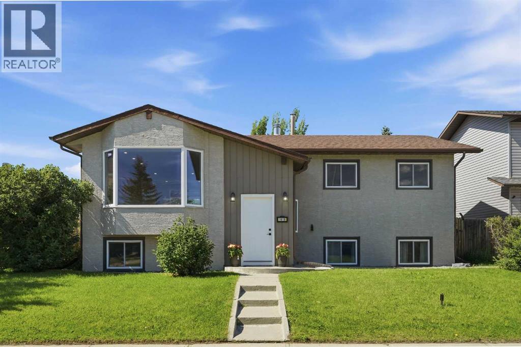 MLS® listing #30024953 for sale located at 1018 10 Avenue SE
