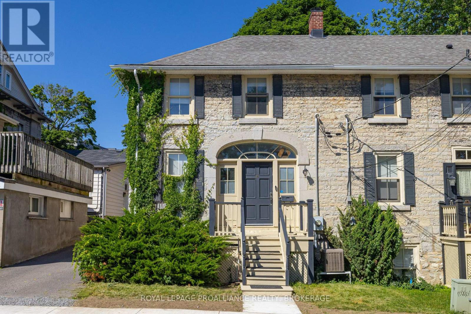 MLS® listing #30024958 for sale located at 23 EARL STREET