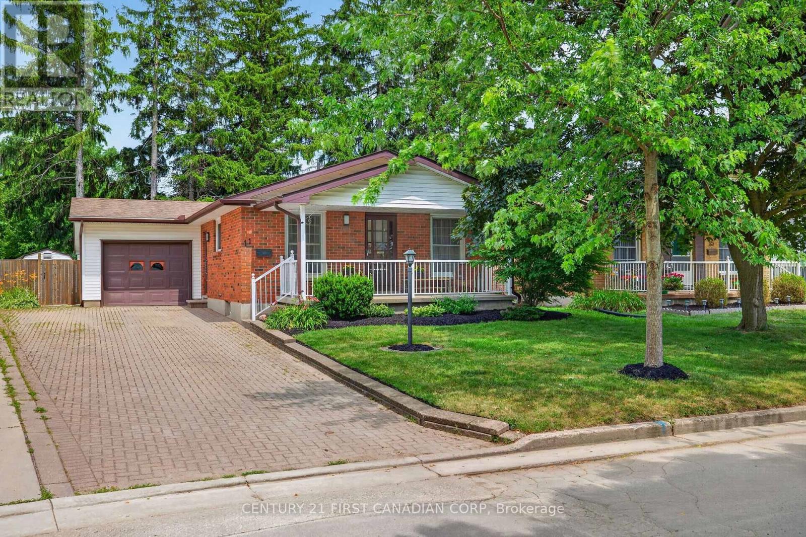 MLS® listing #30024972 for sale located at 11 CORNELL CRESCENT