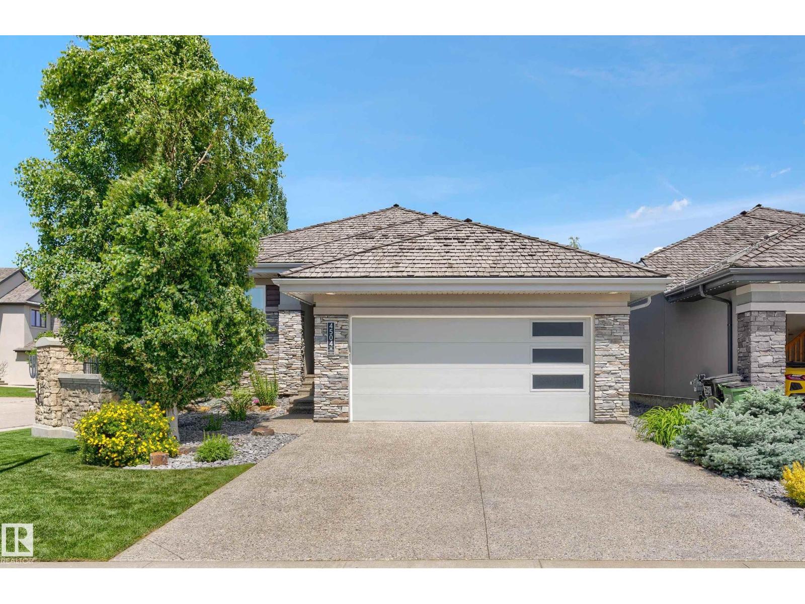 MLS® listing #30025062 for sale located at 4504 WESTCLIFF TC SW