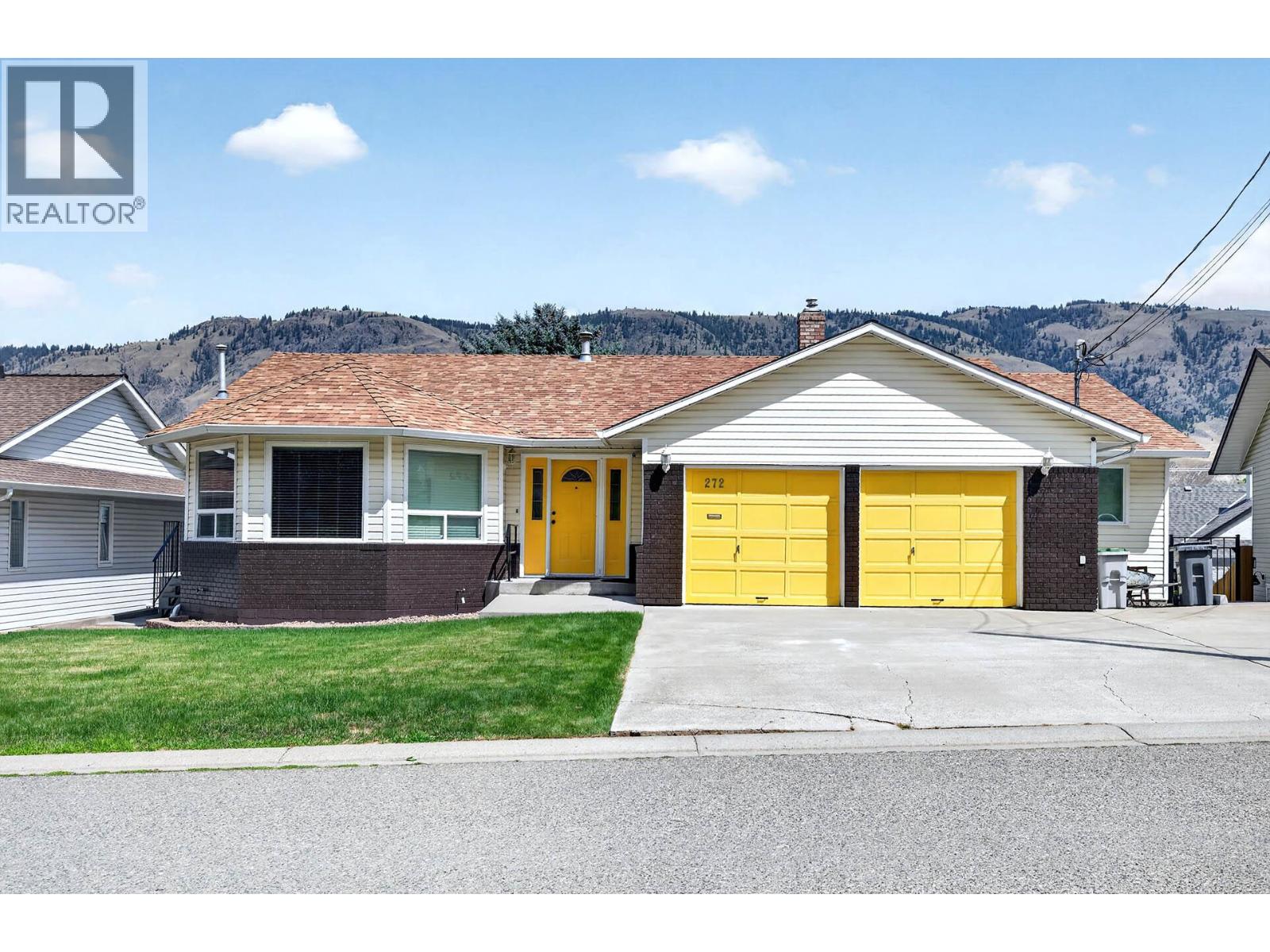 MLS® listing #30026687 for sale located at 272 Valleyview Place