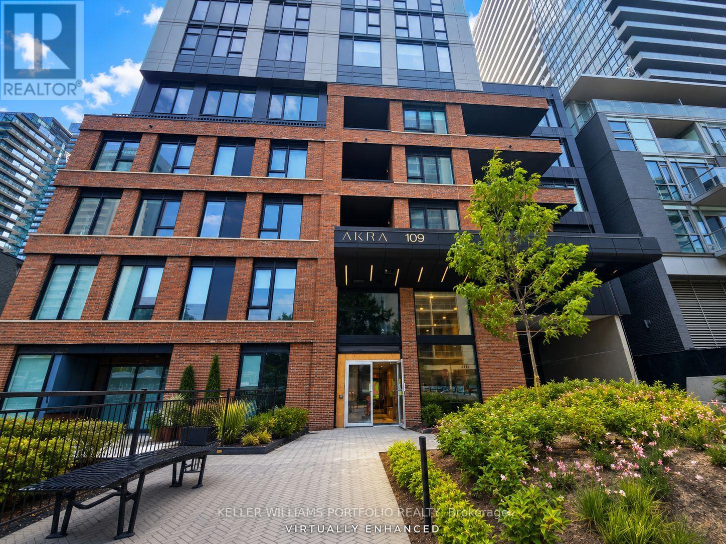 MLS® listing #30026707 for sale located at 1106 - 109 ERSKINE AVENUE
