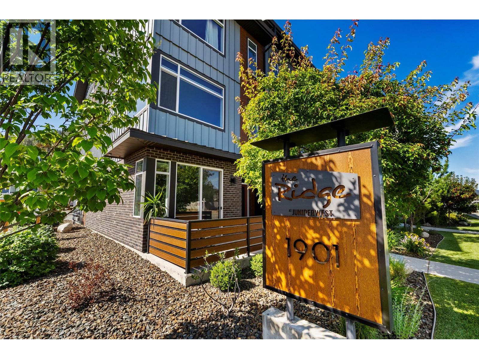MLS® listing #30027126 for sale located at 1901 QU'APPELLE Boulevard Unit# 147