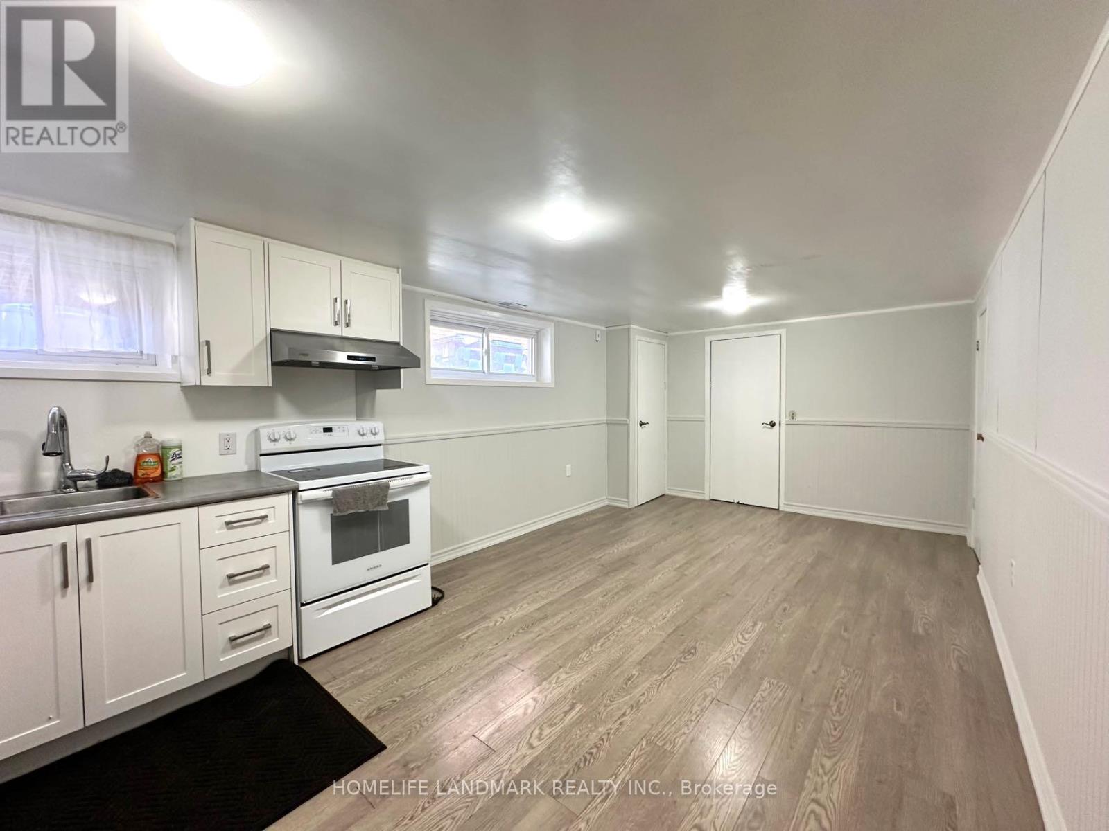MLS® listing #30029178 for sale located at LOWER - 48 SHAFTESBURY STREET